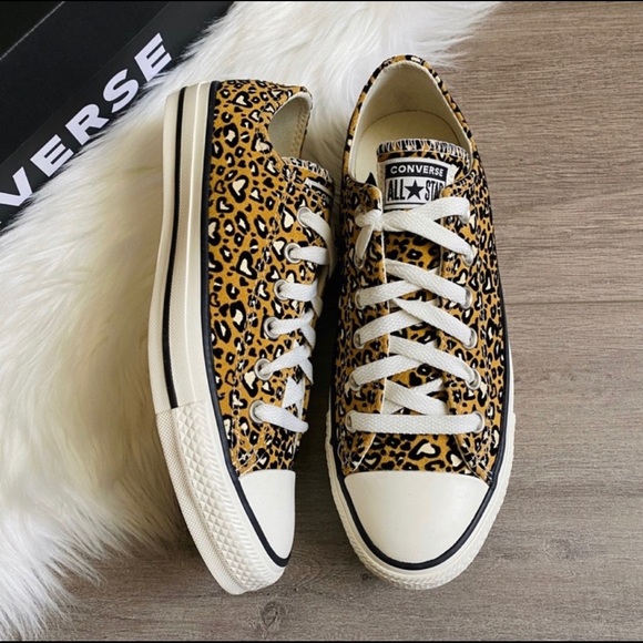 NWT Converse Leopard Heart Chuck Taylor All Star - Picture 5 of 9